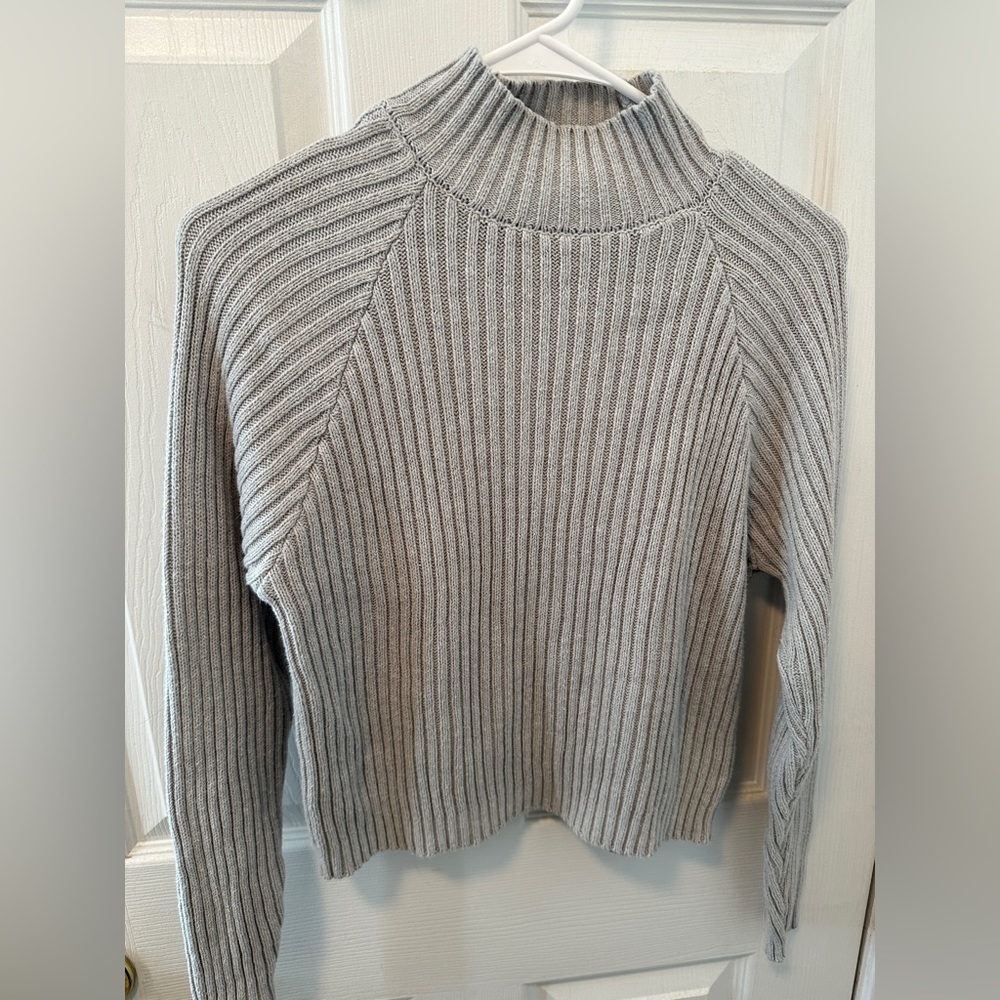 Forever 21 turtleneck sweater